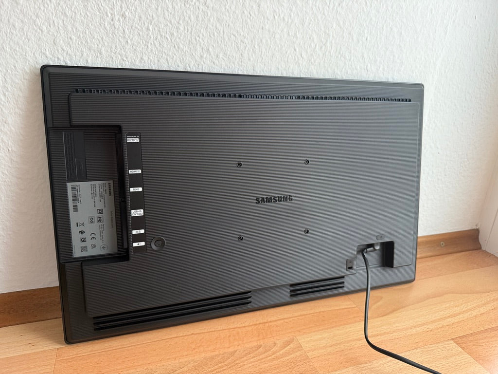 Samsung QB24C 24" Bildschirm